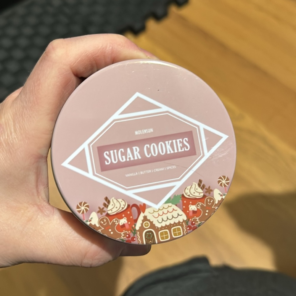 Molesun sugar Cookies candle NWT - Picture 2 of 3
